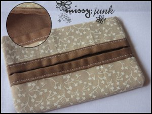 Brown Leaves Tissue Pochette