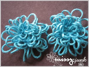 Turquoise Loopy Flower Brooch