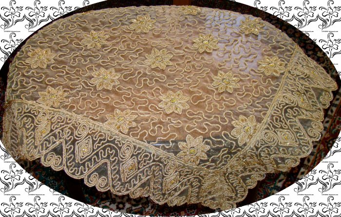 Table covers 3