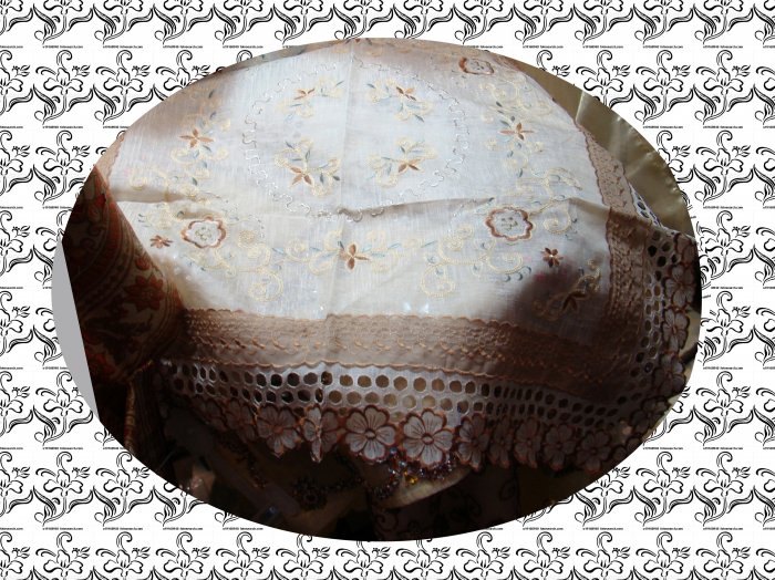 Table covers 10