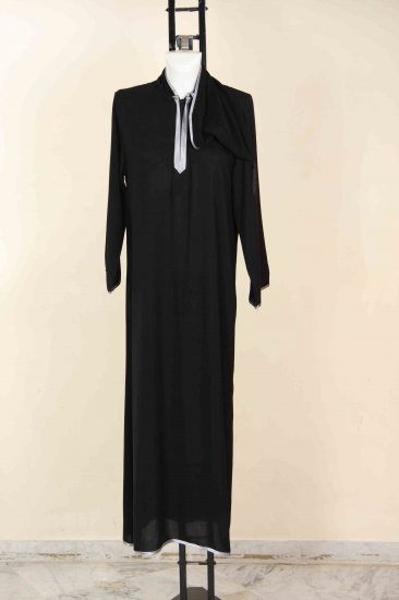 Simple abaya with hood.