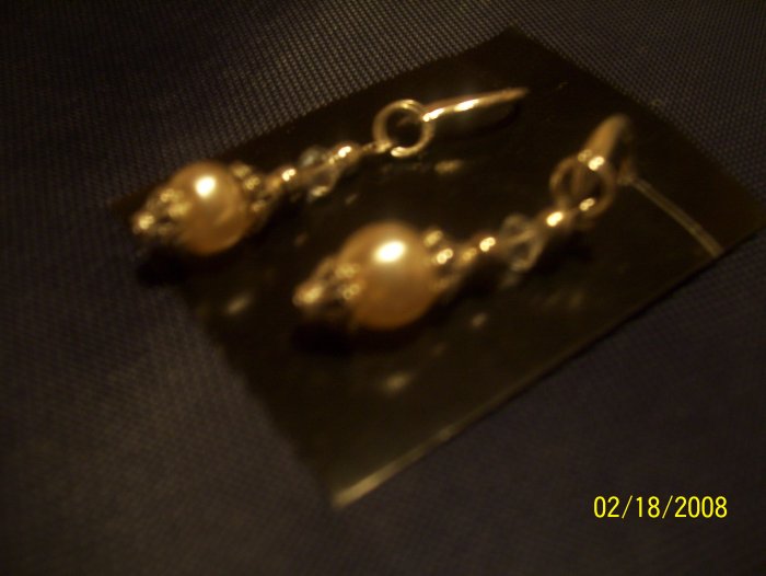 Shimmery Pearls Dangle Earrings