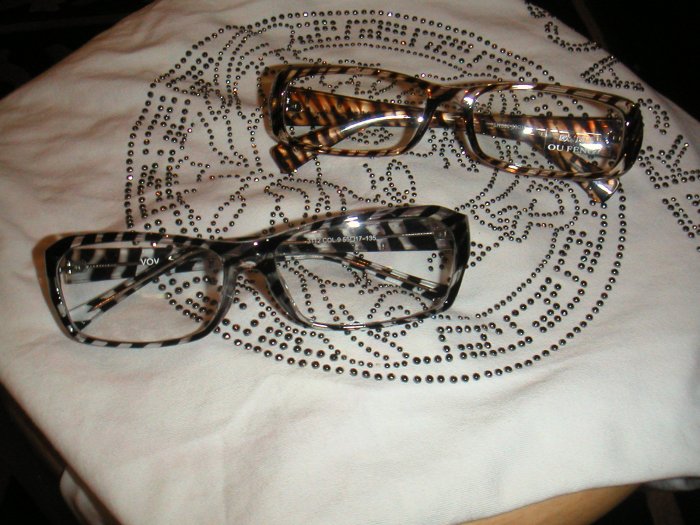 glasses style frame