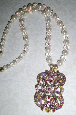 Victoria-Vintage Style Crystal Necklace
