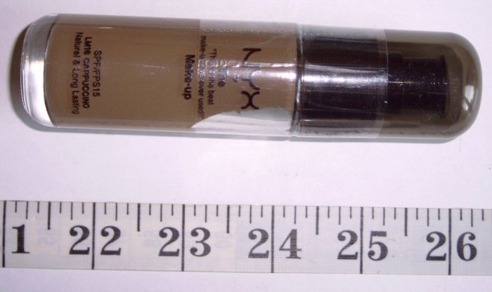 NYX Liquid Foundation LM16 Cappuccino BNIP