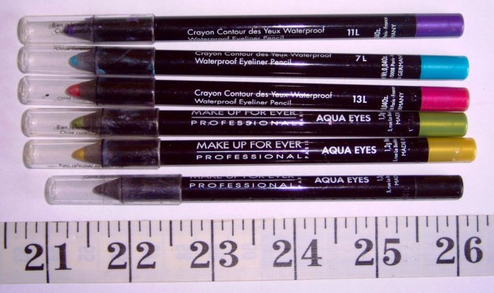 17L Pistachio MUFE Aqua Eyes Waterproof Eyeliner Pencil