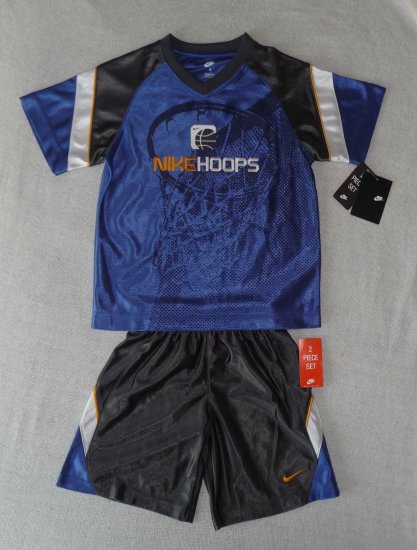 Nike Boys 2 piece Blue Basketball Outfit Size 4 NWT