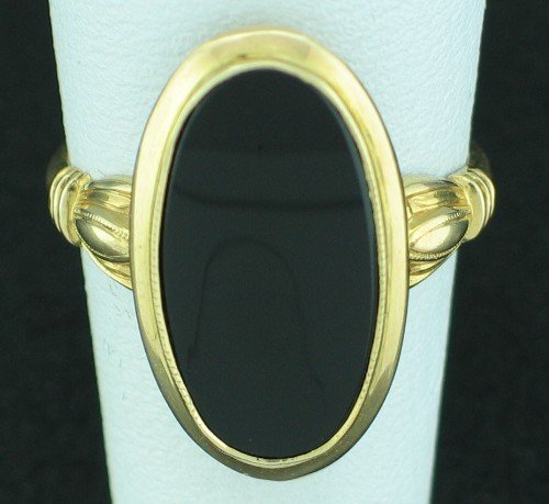 10K Yellow Gold and Black Onyx Vintage Ring Srin2006