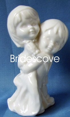 Porcelain Wedding Bride and Groom Cake Topper - Wedding Decoration / Gift - (HS90316)