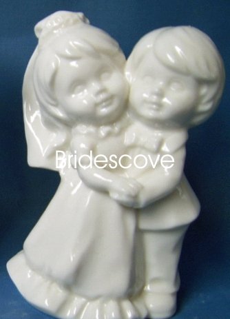 Porcelain Wedding Bride and Groom Cake Topper - Wedding Decoration / Gift - (HS90320)