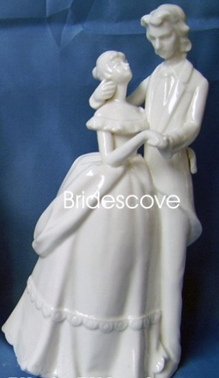 Porcelain Wedding Bride and Groom Cake Topper - Wedding Decoration / Gift - (HS90311)