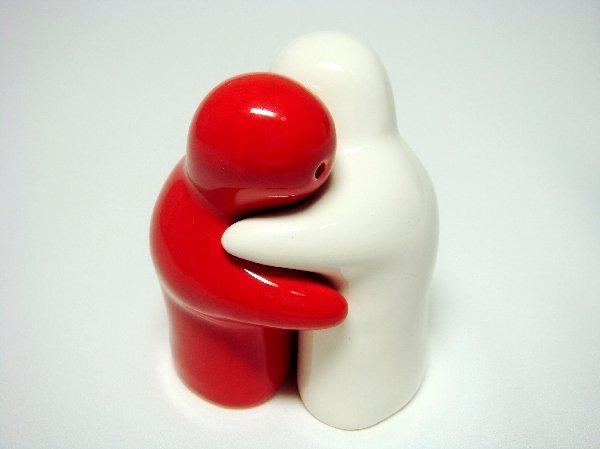 Ceramic Salt & Pepper Shakers Red & White Couple Hug