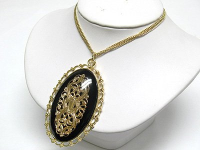 Metal filigree oval pendant (C1245BK-22533)