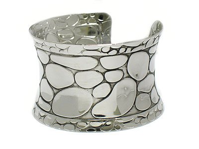 Wide bangle bracelet(O11129SL-112143)