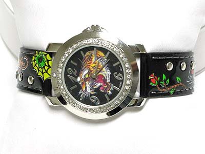 Tattoo inspired leather watch.(U15105BK-61206)
