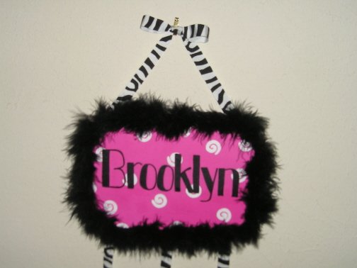 SASSY! Pink, black, and white hair bow holder