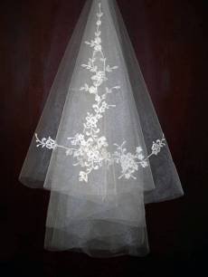 New White Wedding Bridal veil shoulder style Embroidered