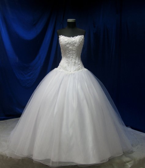 Sexy strapless bodice Artful embellished embroidery ball wedding gown evening address