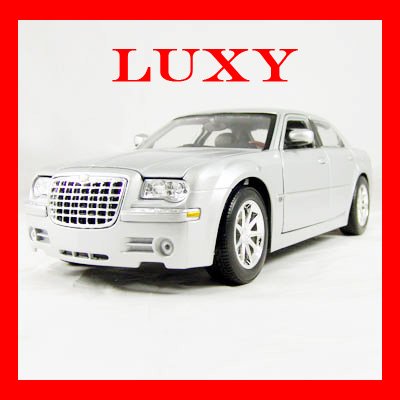 Maisto 1:18 Chrysler 300C Sedan Hemi V8 American Power 1-18 Diecast Car Model Silver Luxy