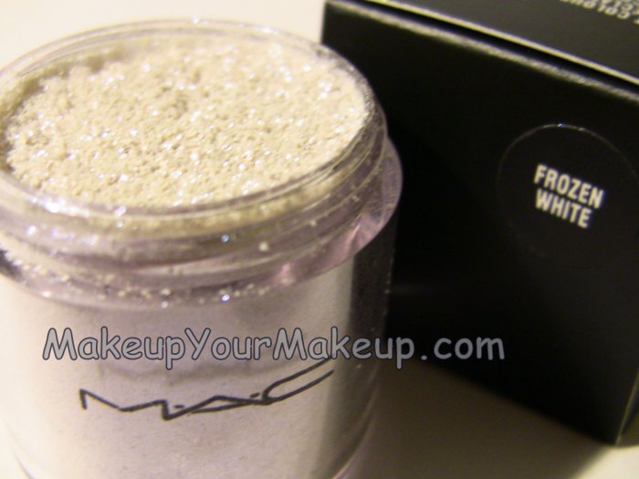 Frozen White MAC Pigment Sample
