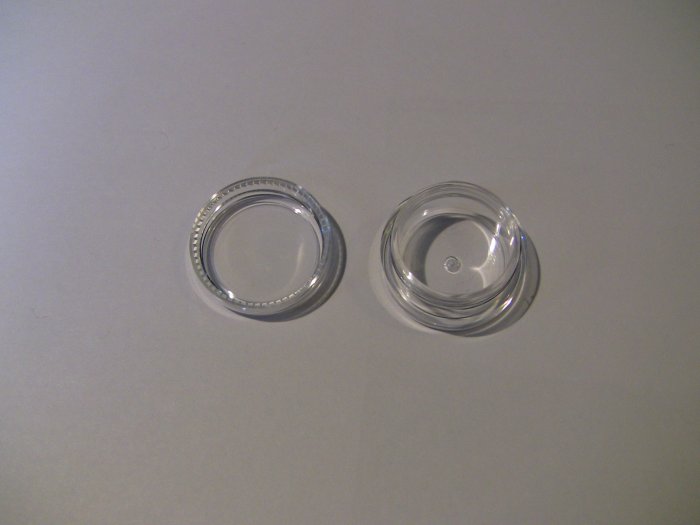 One 5 Gram Plastic Jar No Sifter