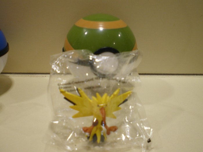 Zapdos Chupa Figure