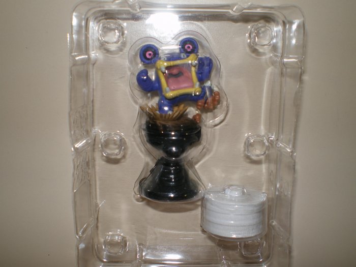 Loudred Chess Figure