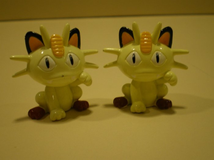 Meowth Figure Set
