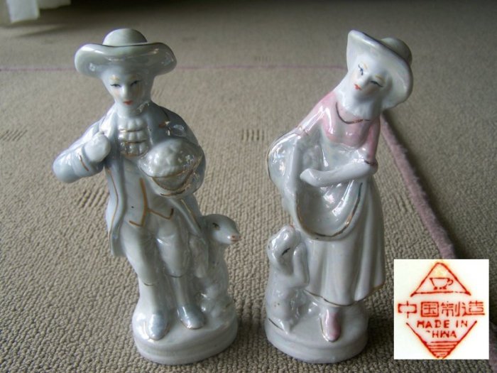 (2) Zhong Guo Zhi Zao Glazed Porcelain Figurine