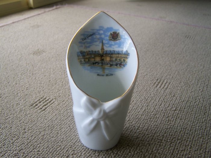 Vintage France Veritable Porcelaine Saintt Malo Vase.