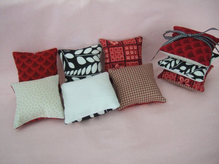 Handmade Pincushion set