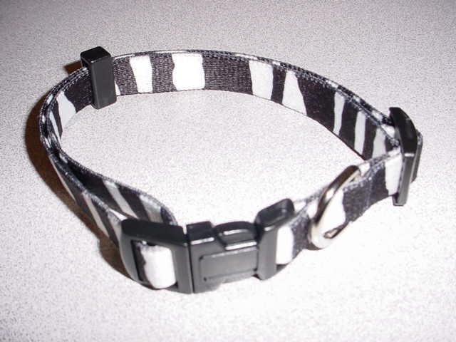 Medium Zebra Print Collar