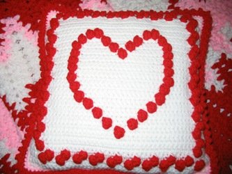 VALENTINE'S AFGHAN AND MATCHING HEART PILLOW HANDMADE CROCHET CROCHETED