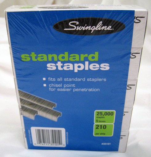 Standard wholesale staples by Swingline