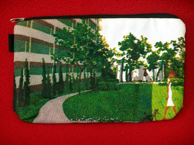 *Lady in Park * Cosmestic/Mobile/Makeup/Ipod Pouch