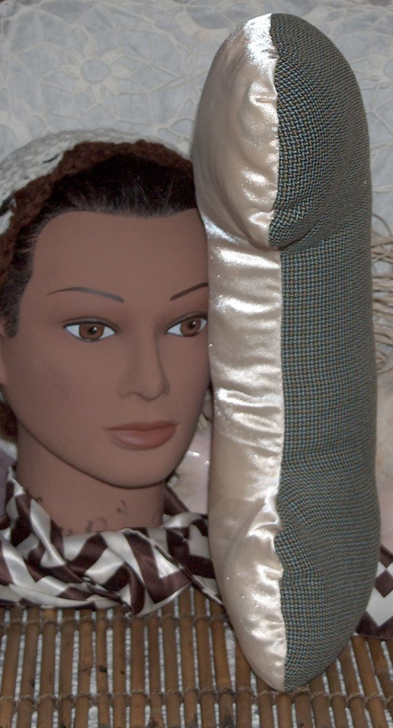 Satin - Cotton Neck pillow real lavender -great for travel !