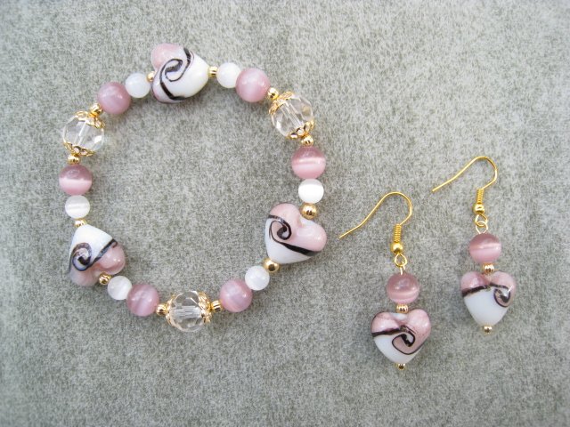 Lavender White Hearts Cats Eye Bead Bracelet Ear Ring Set
