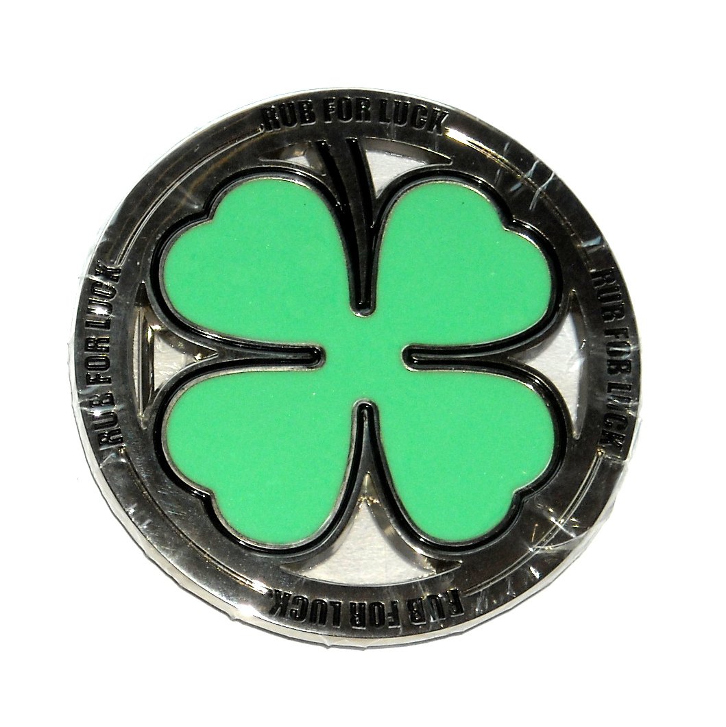 Four Leaf Clover Rub For Luck Round Belt Buckle