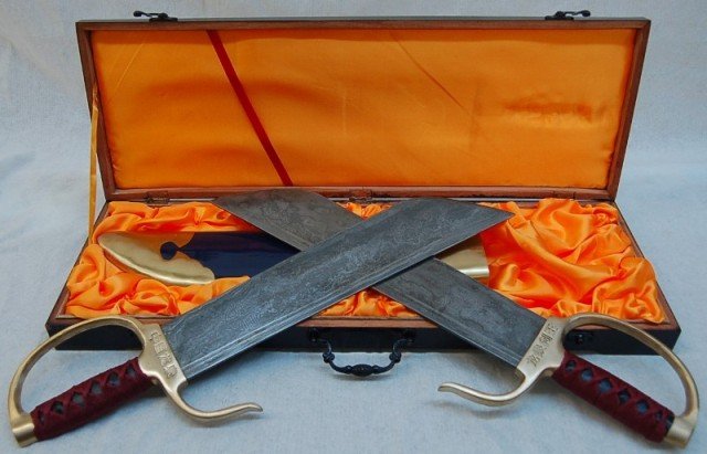 Butterfly Sword - Wood Grain (Demascus) Blade.