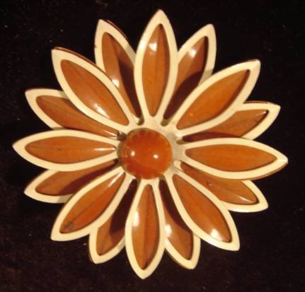 Enamel Flower Pin/Brooch Brown/White STUNNING!