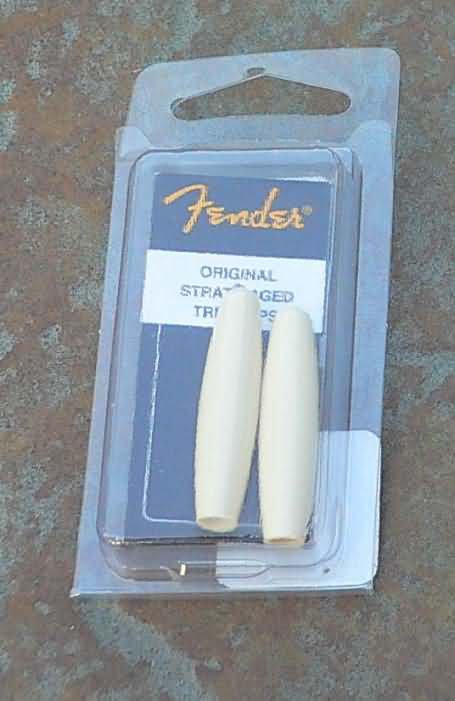 Fender Stratocaste strat Tremolo tip (2) Aged White