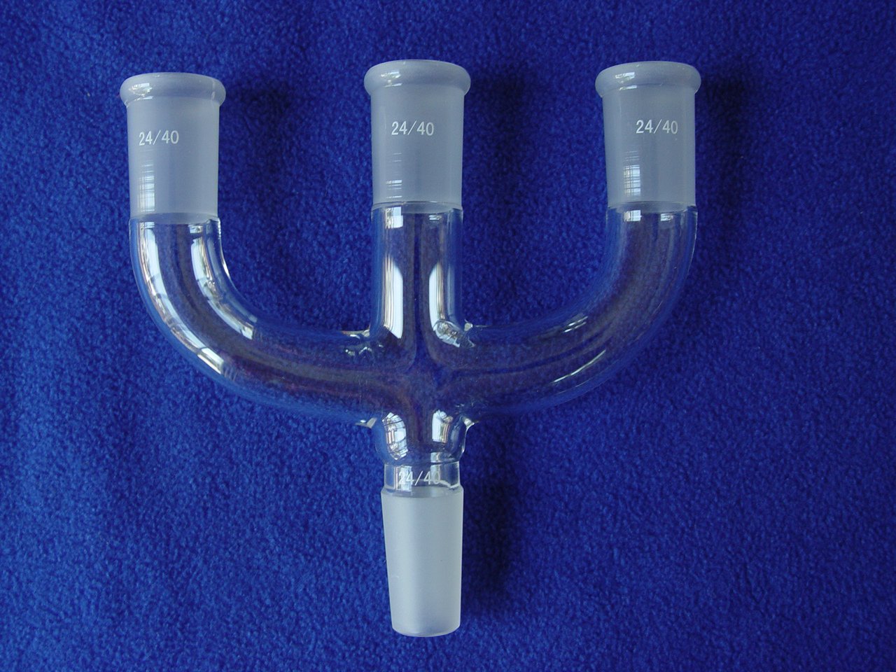 Modified Claisen adapter: three straight inlets, 24/40 Premium