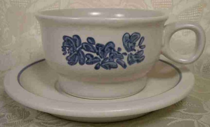 PFALTZGRAFF YORKTOWNE CUPS & SAUCERS - 4 SETS