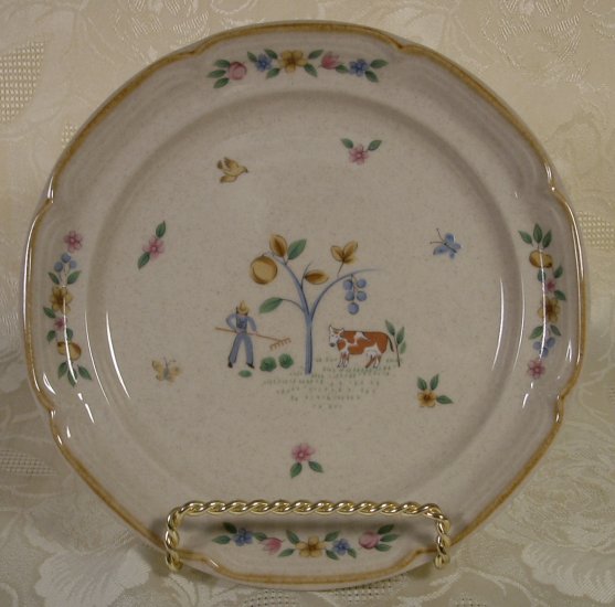 INTERNATIONAL CHINA HEARTLAND DESSERT PLATES SET OF 4