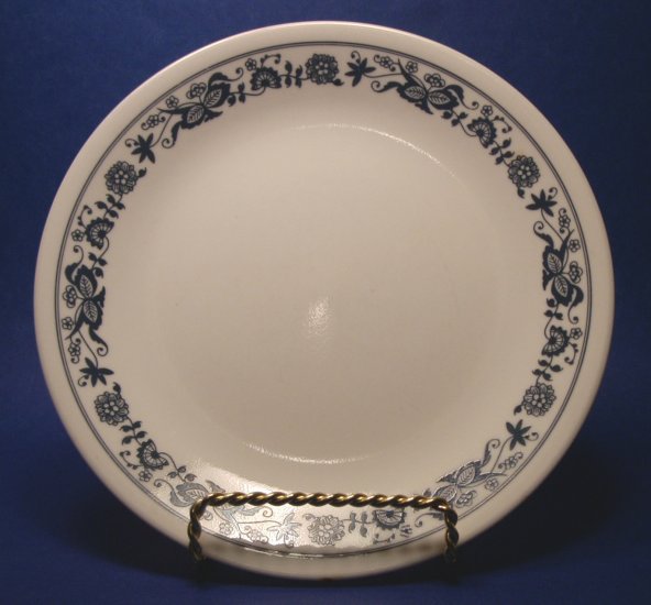 CORELLE OLD TOWN BLUE ONION LUNCHEON PLATES - SET OF 4