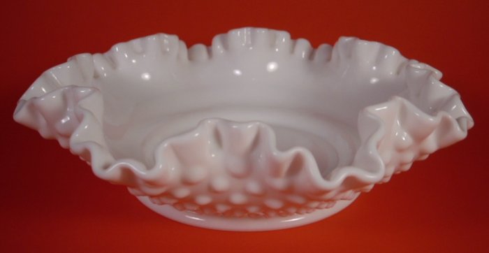 FENTON WHITE HOBNAIL RUFFLED EDGE CANDY DISH