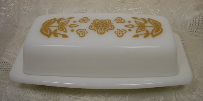PYREX GOLD BUTTERFLY BUTTER DISH G/W CORNING CORELLE