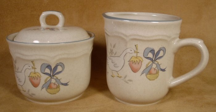 INTERNATIONAL CHINA MARMALADE GEESE CREAM & SUGAR SET