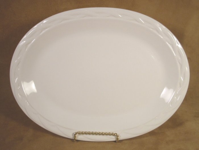 PFALTZGRAFF WHITE ACADIA LG. OVAL PLATTER