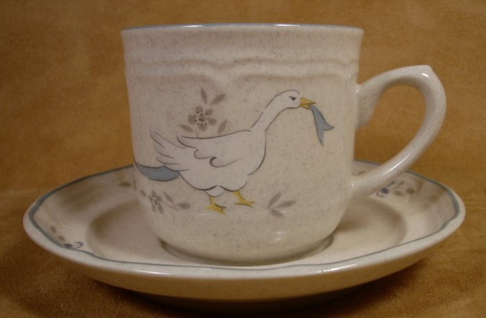 INTERNATIONAL CHINA MARMALADE GEESE CUP & SAUCER (S)